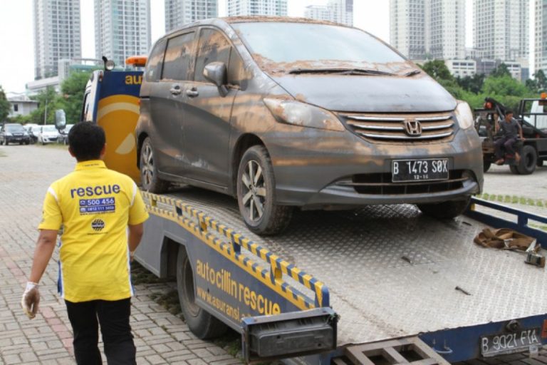 Jangan salah pilih, kenali jenis lalu khasiat asuransi mobil